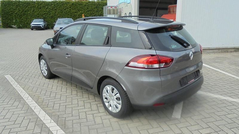 Gebraucht Renault Clio GrandTour Expression 74 PS (54 kW) 2014 Grau Kombi