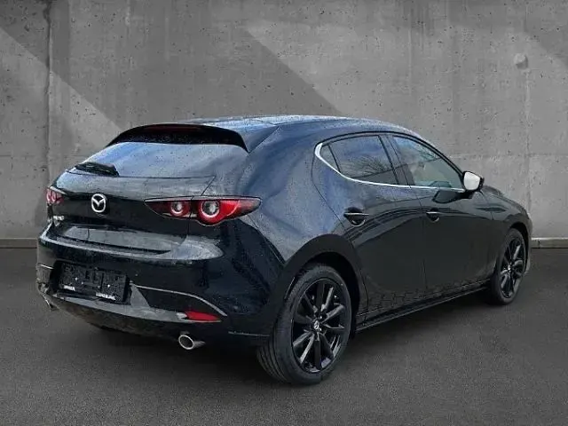 Neu Mazda 3 Homura-Line 140 PS (102 kW) 2026 Schwarz Limousine