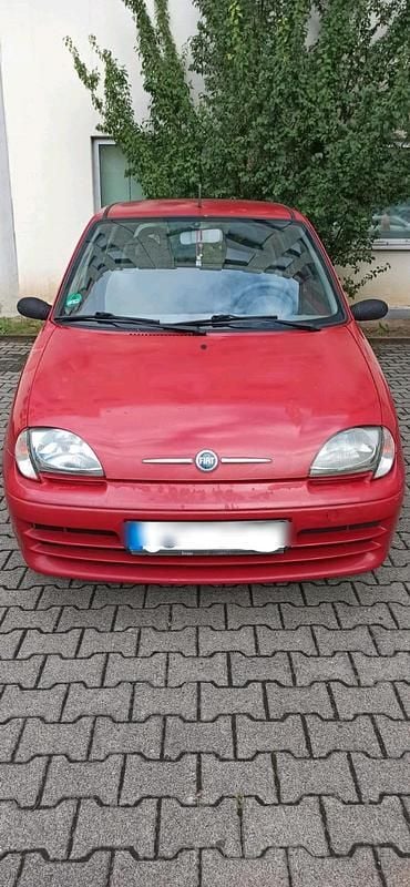 Rot Gebraucht 2010 Fiat Seicento Kleinwagen | 1.000 € (Fairer Preis) - Bild 1/4