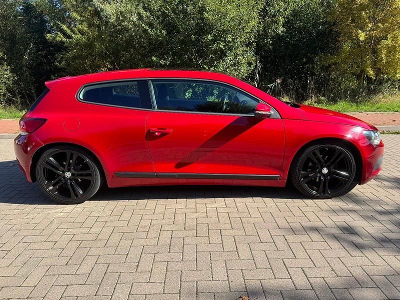 Gebraucht VW Scirocco 140 PS (102 kW) 2010 Rot Coupé