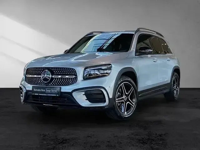 Gebraucht Mercedes GLB200 AMG 163 PS (119 kW) 2025 Hightechsilber (metallic) SUV