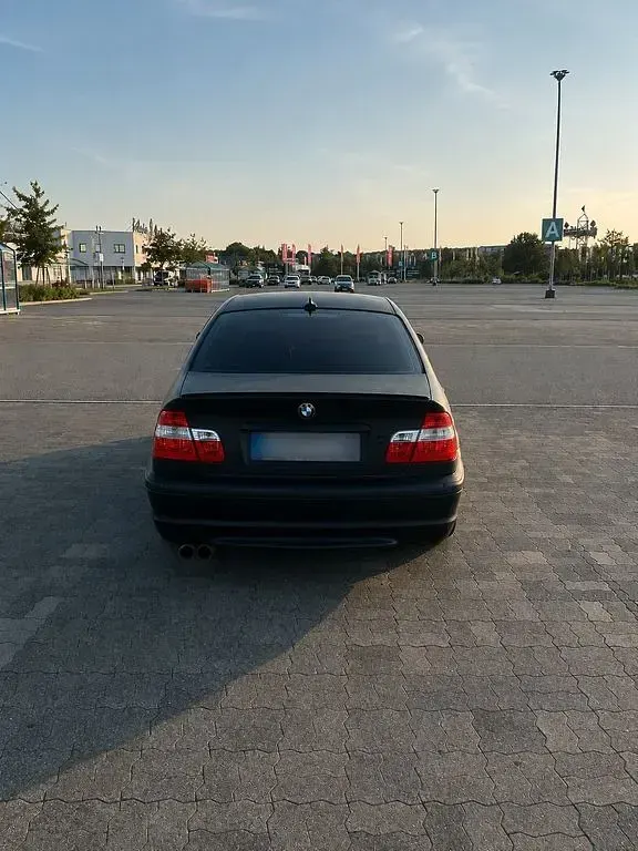 Gebraucht BMW 318 Sport Line 143 PS (105 kW) 2003 Schwarz Limousine