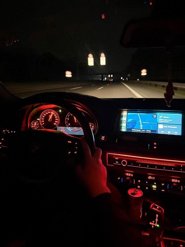 Andere farben Gebraucht 2011 BMW 520 Limousine | 8.300 € (Superpreis) - Bild 1/4