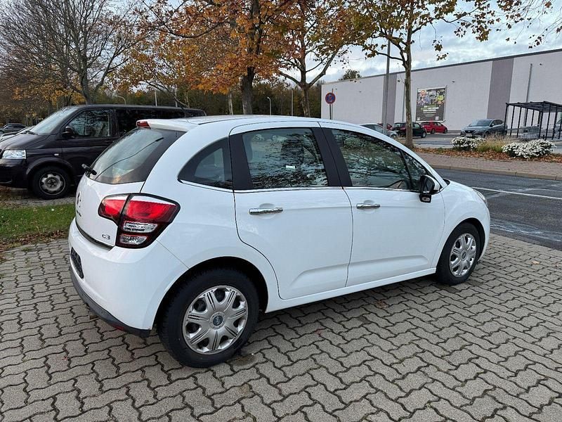 Gebraucht Citroën C3 SELECTION 99 PS (72 kW) 2015 Weiß Kleinwagen