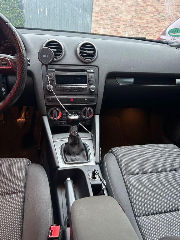 Gebraucht Audi A3 Ambiente 125 PS (91 kW) 2010 Schwarz Limousine