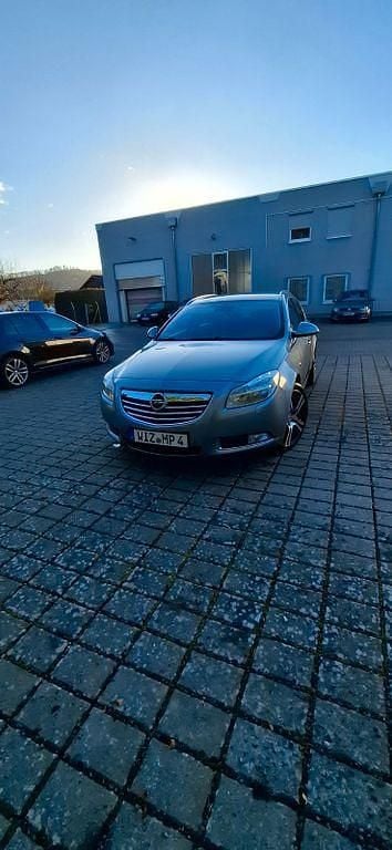 Gebraucht Opel Insignia Active 160 PS (117 kW) 2013 Schwarz Kombi