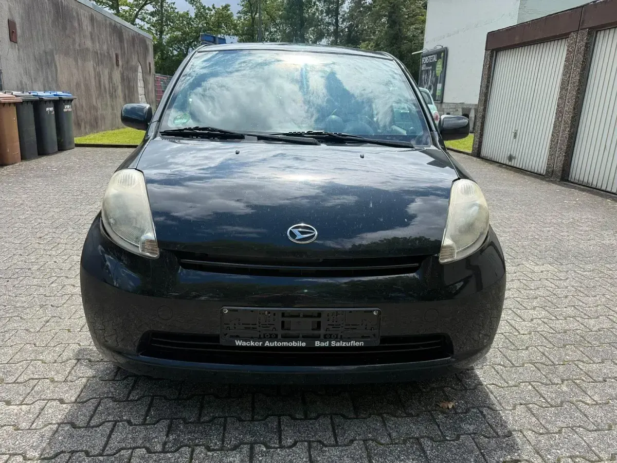Gebraucht Daihatsu Sirion 87 PS (63 kW) 2007 Schwarz Kleinwagen