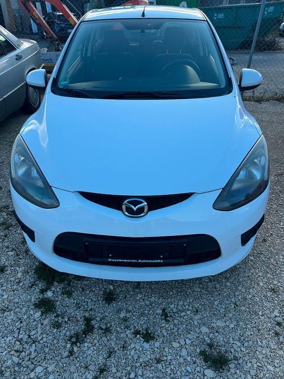 Gebraucht Mazda 2 Dynamic 90 PS (66 kW) 2010 Weiß Kleinwagen