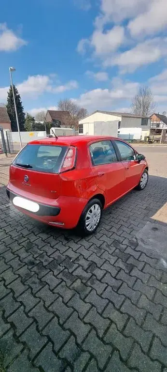 Gebraucht Fiat Punto Evo Dynamic 105 PS (77 kW) 2010 Rot Kleinwagen