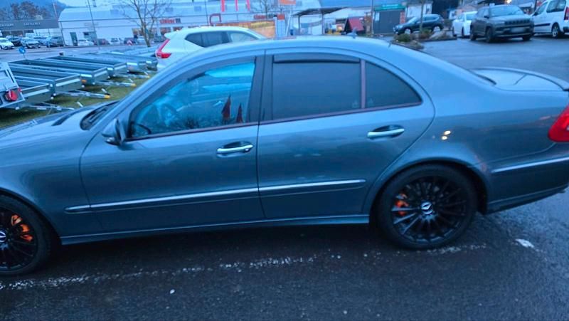 Gebraucht Mercedes E280 190 PS (139 kW) 2008 Grau Limousine