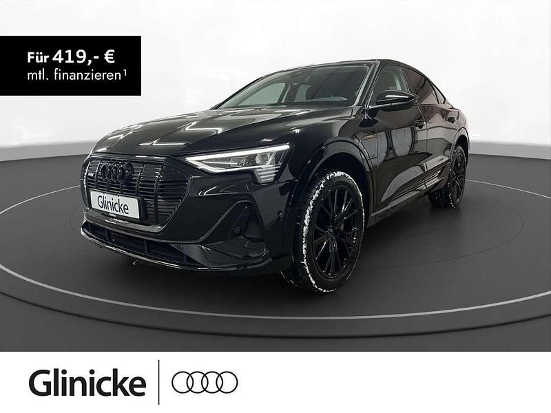 Brillantschwarz Gebraucht 2022 Audi e-tron S-Line SUV | 30.480 € (Guter Preis) - Bild 1/3