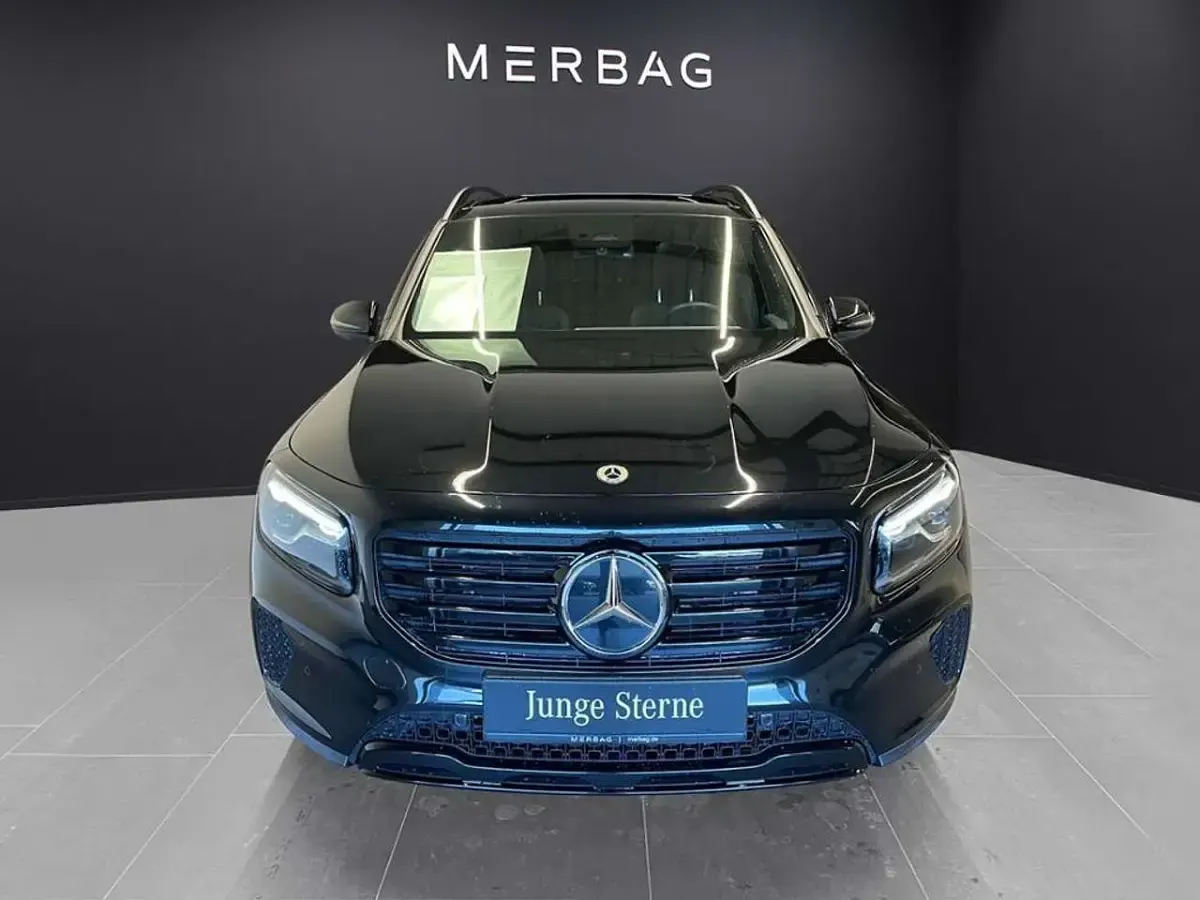 Gebraucht Mercedes GLB200 Night 150 PS (110 kW) 2025 Schwarz SUV