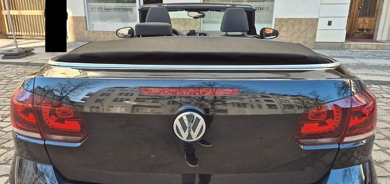 Gebraucht VW Golf Cabriolet Life 140 PS (102 kW) 2013 Schwarz Cabrio