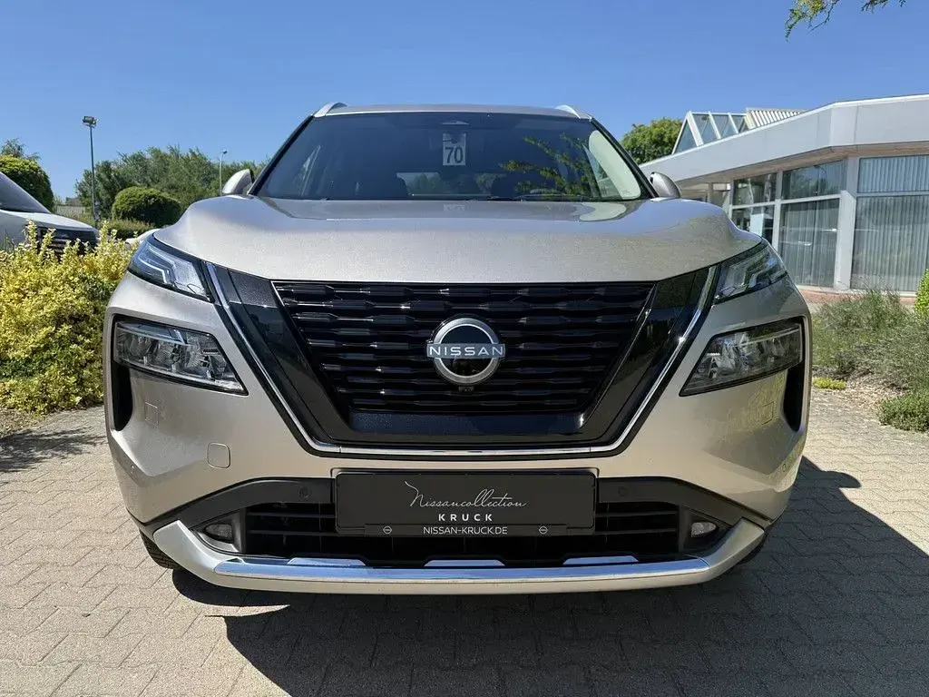 Gebraucht Nissan X-Trail Tekna 213 PS (156 kW) 2025 Beige SUV