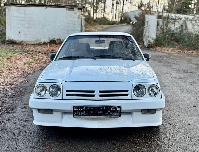 Gebraucht Opel Manta 111 PS (81 kW) 1987 Weiß Coupé
