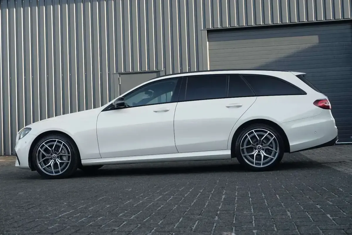 Gebraucht Mercedes E450 AMG 367 PS (269 kW) 2022 Weiß Limousine