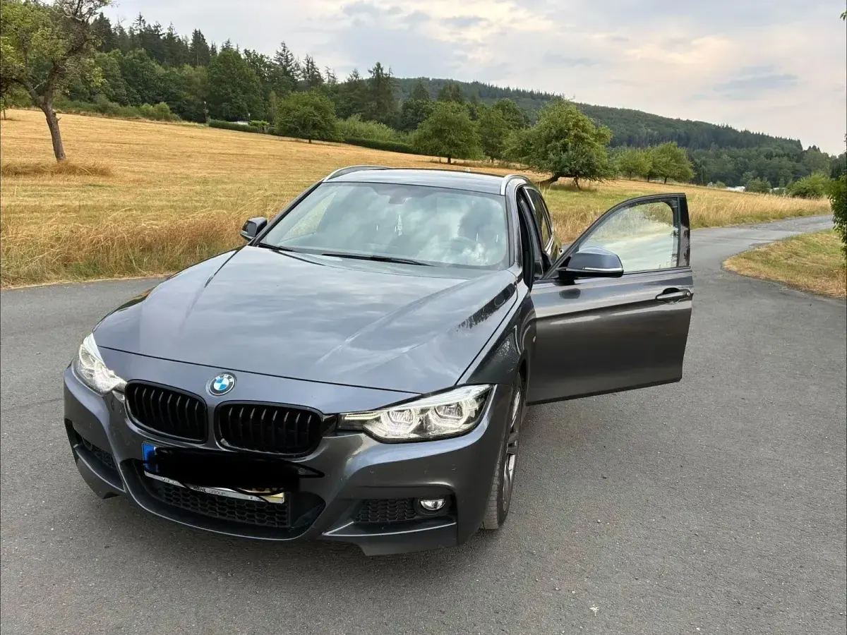 Gebraucht BMW 320 M Sport 184 PS (135 kW) 2019 Grau Kombi