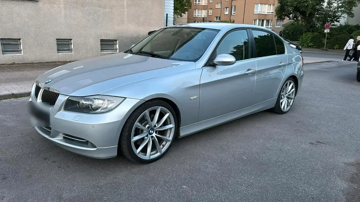 Używany BMW 330 258 KM (189 kW) 2005 Szary Sedan/Limuzyna