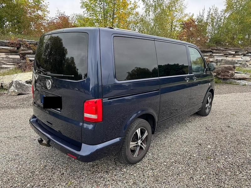 Używany VW Caravelle 140 KM (102 kW) 2011 Niebieski Van