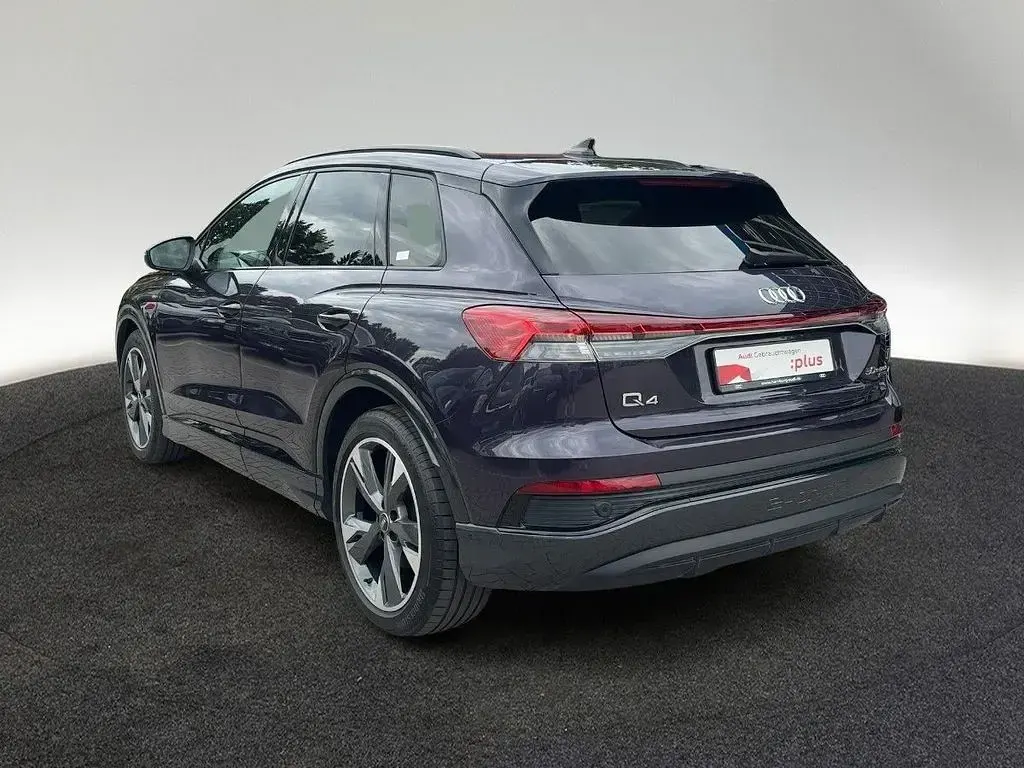 Gebraucht Audi Q4 e-tron S-Line 219 kW (299 PS) 2023 Auroraviolett metallic SUV