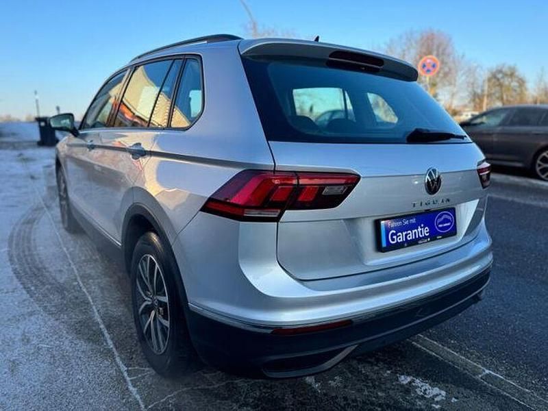 Gebraucht VW Tiguan Life 150 PS (110 kW) 2022 Silber SUV
