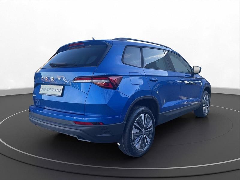 Neu Skoda Karoq Selection 150 PS (110 kW) 2025 Raceblau SUV