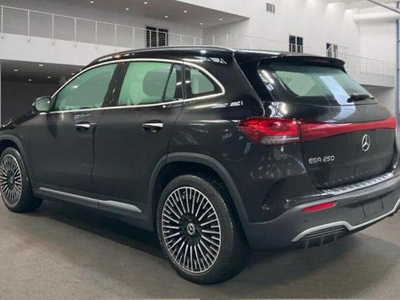 Gebraucht Mercedes EQA250 AMG 139 kW (190 PS) 2022 Schwarz SUV