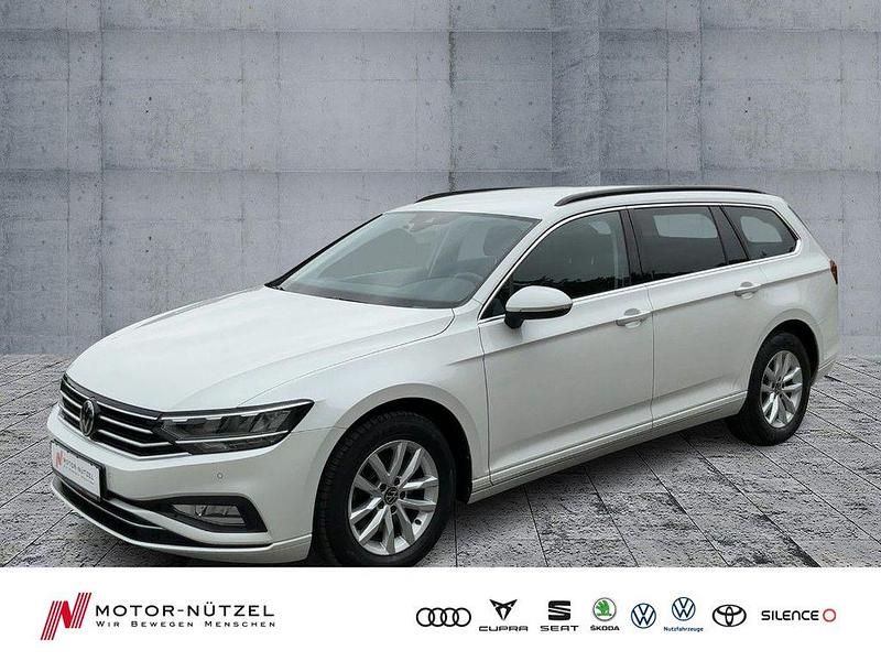 Oryxweiß perlmutteffekt Gebraucht 2022 VW Passat Business Kombi | 20.930 € (Guter Preis) - Bild 1/4