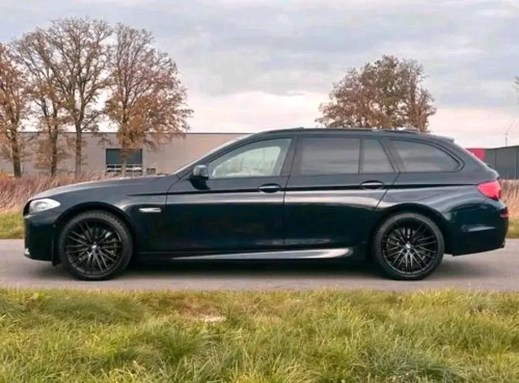 Gebraucht BMW 530 M Sport 245 PS (180 kW) 2011 Schwarz Kombi