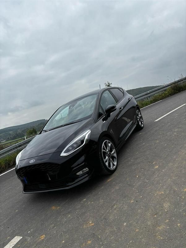Andere farben Gebraucht 2019 Ford Fiesta ST-Line Kleinwagen | 15.000 € (Etwas zu teuer) - Bild 1/4