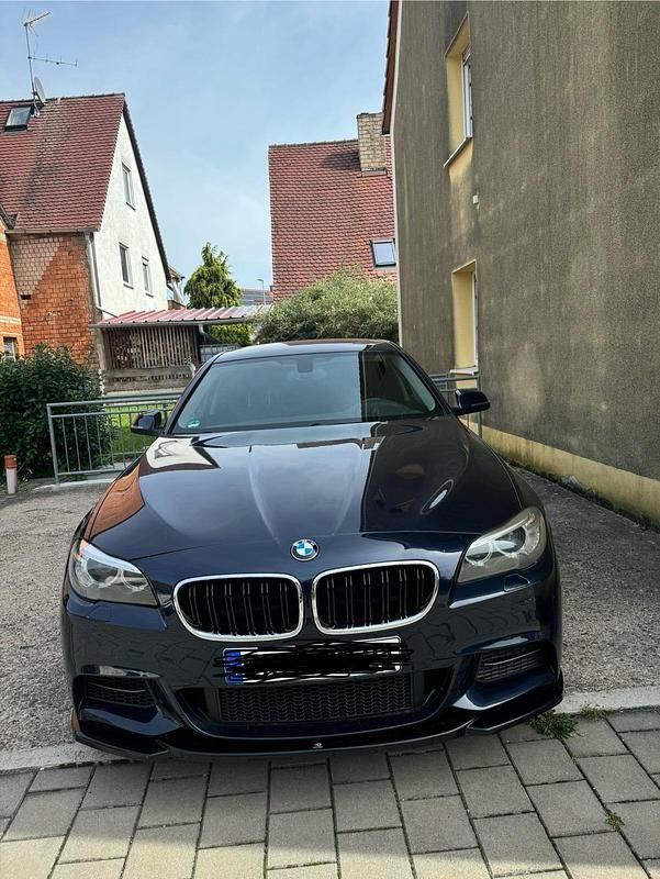 Second-hand BMW 520 190 CP (139 kW) 2014 Albastru Berlinǎ