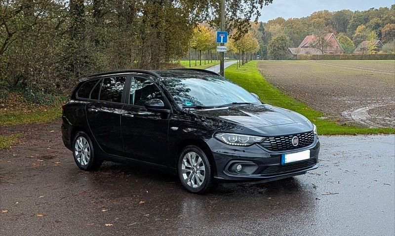 Schwarz Gebraucht 2019 Fiat Tipo Easy Kombi | 9.500 € (Superpreis) - Bild 1/4