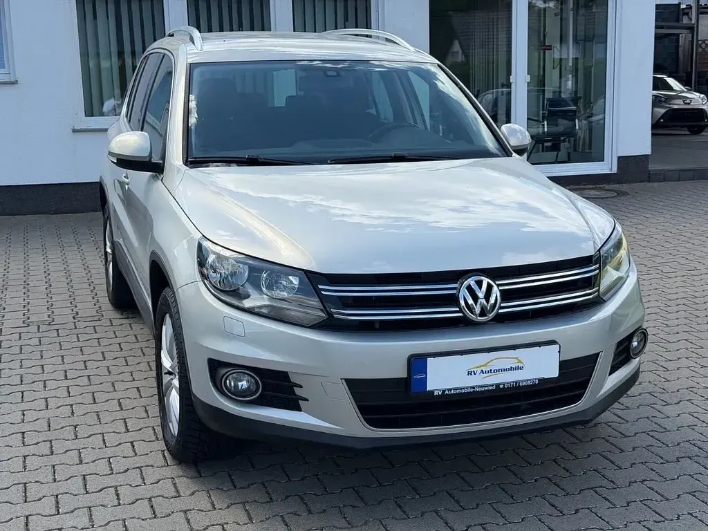 Gebraucht VW Tiguan Sportline 150 PS (110 kW) 2015 Gold SUV