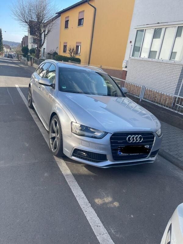 Silber Gebraucht 2015 Audi A4 S-Line Kombi | 9.800 € (Guter Preis) - Bild 1/4