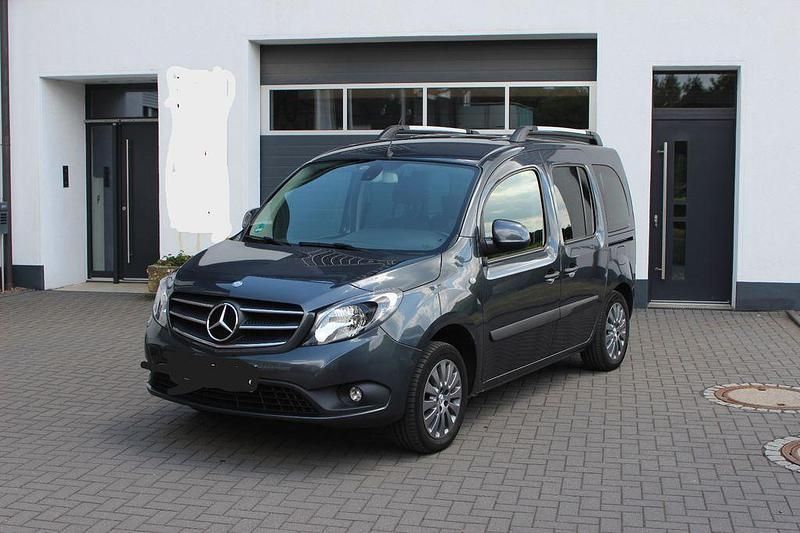 Grau Gebraucht 2020 Mercedes Citan 111 Edition Kombi | 14.500 € (Guter Preis) - Bild 1/4