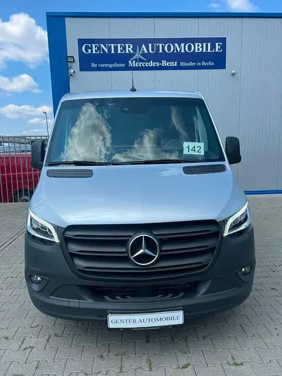 Gebraucht Mercedes Sprinter 143 PS (105 kW) 2021 Silber Van