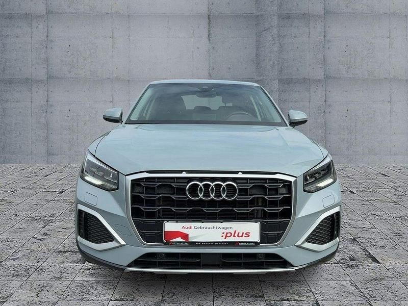 Gebraucht Audi Q2 Ambiente 150 PS (110 kW) 2022 Pfeilgrau perleffekt SUV