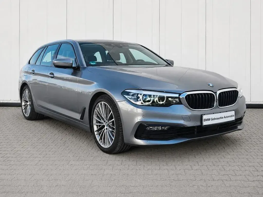 Gebraucht BMW 540 Sport Line 320 PS (235 kW) 2017 Blau Limousine