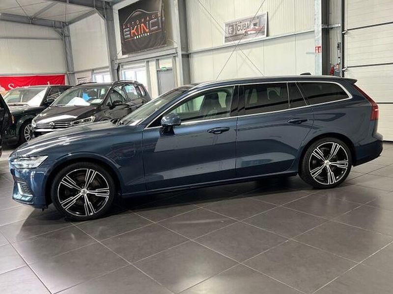 Gebraucht Volvo V60 341 PS (250 kW) 2021 Blau Kombi