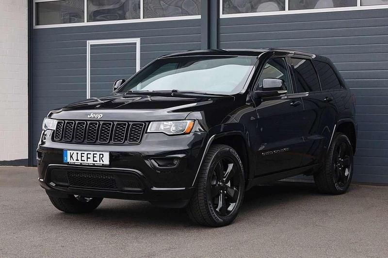 Black crystal pearlcoat lacki Gebraucht 2020 Jeep Grand Cherokee SUV | 23.450 € (Superpreis) - Bild 1/4