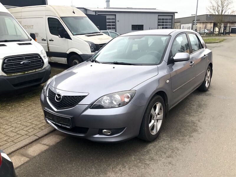 Grau Gebraucht 2004 Mazda 3 Comfort Limousine | 800 € (Superpreis) - Bild 1/4