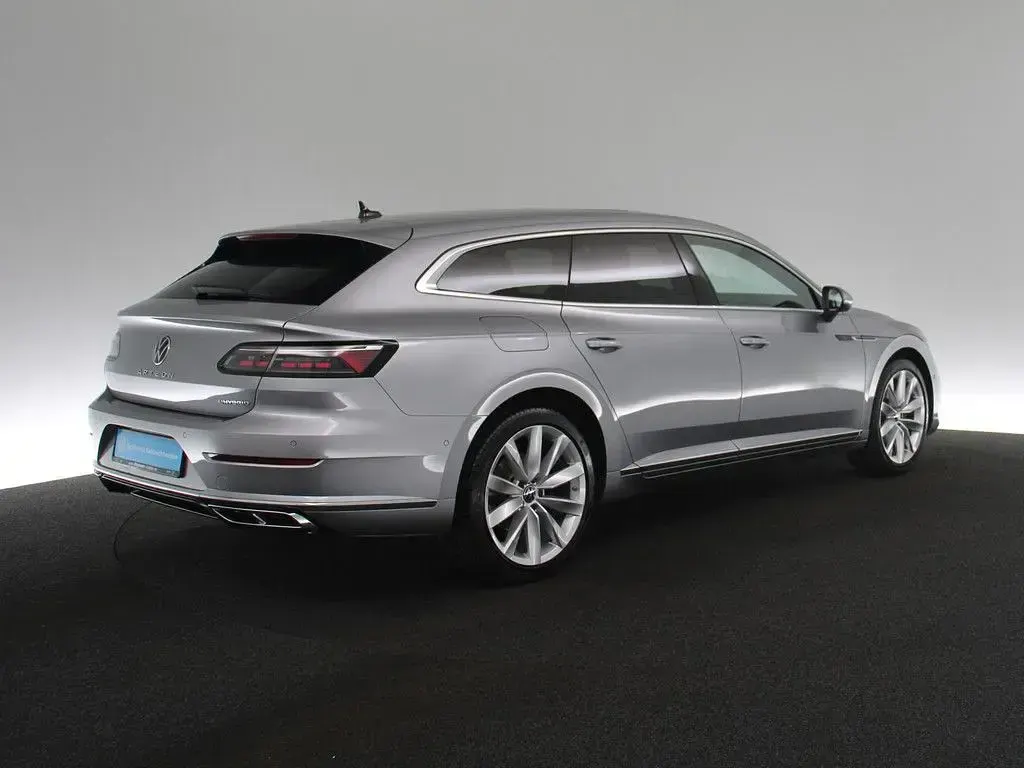 Gebraucht VW Arteon R-line 156 PS (114 kW) 2022 Pyritsilber metallic (metallic) Kombi