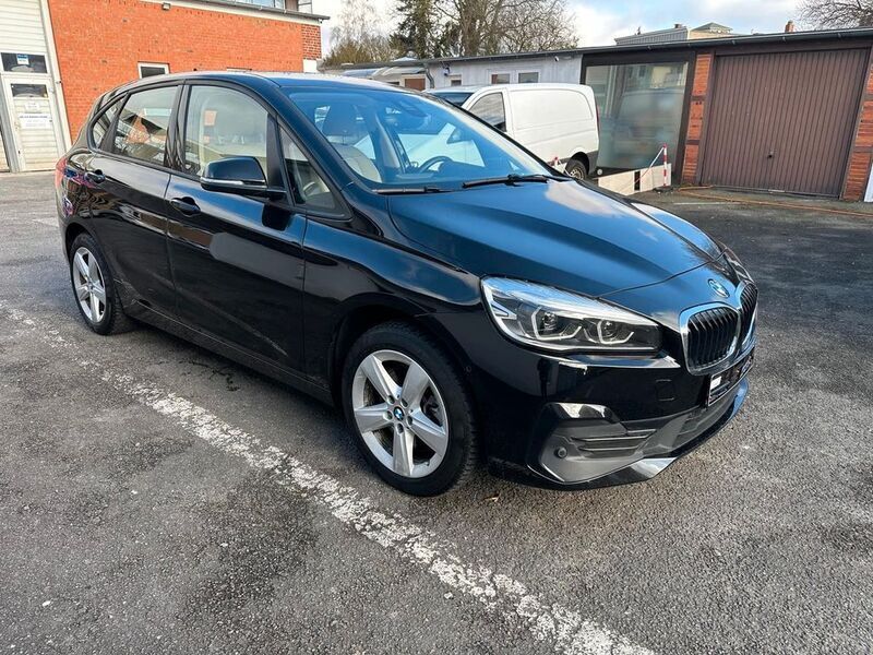 Schwarz Gebraucht 2020 BMW 225 Active Tourer Sport Line Van / Kleinbus | 15.490 € (Guter Preis) - Bild 1/4