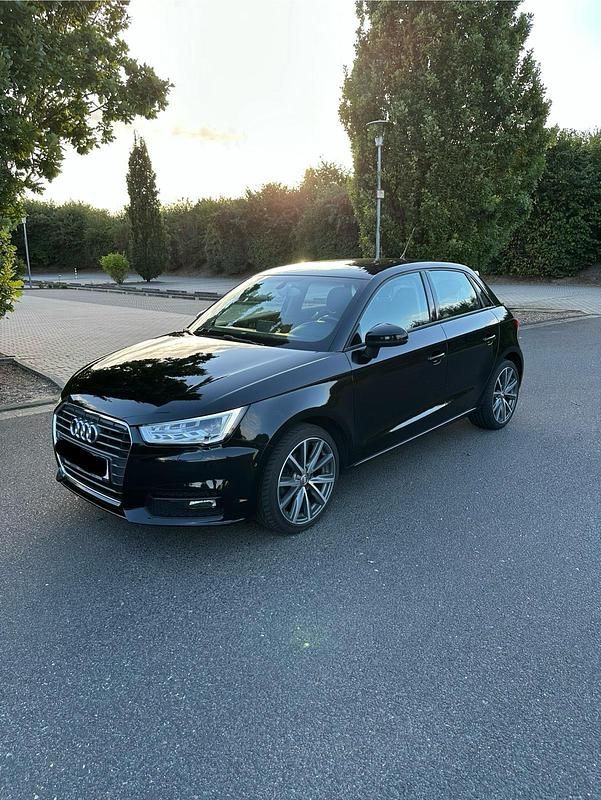 Schwarz Gebraucht 2014 Audi A1 Sportback S-Line Kleinwagen | 14.999 € (Etwas zu teuer) - Bild 1/4