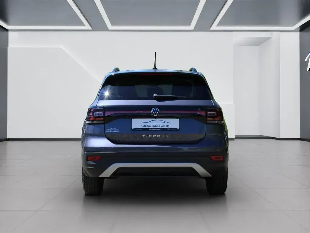 Używany VW T-Cross Move 110 KM (80 kW) 2023 Szary SUV
