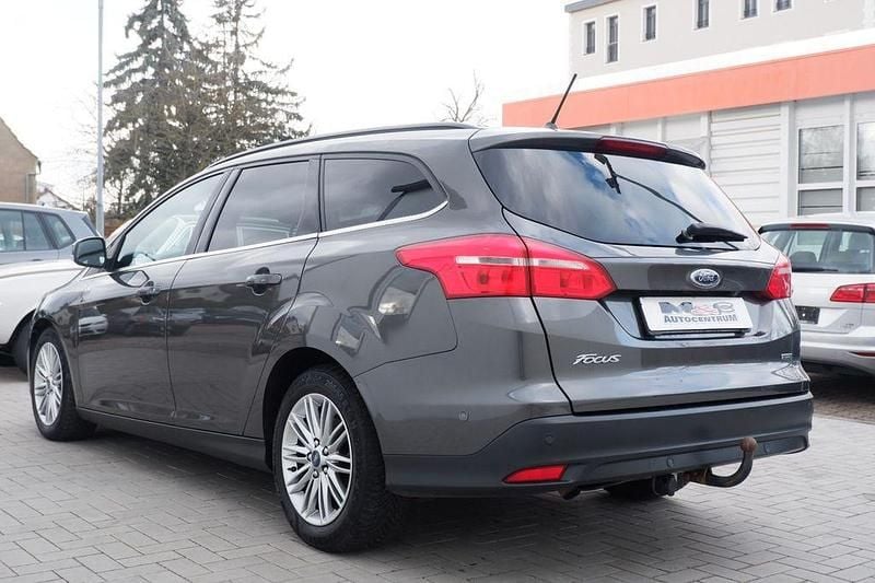 Gebraucht Ford Focus Business Edition 125 PS (91 kW) 2018 Grau Limousine