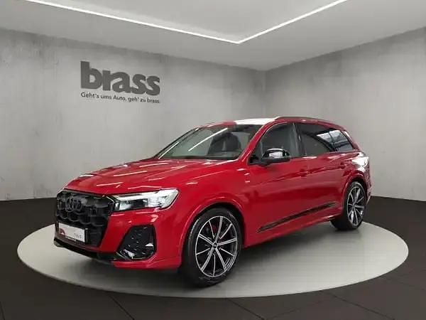 Usado Audi Q7 S-Line 286 HP (210 kW) 2025 Vermelho SUV