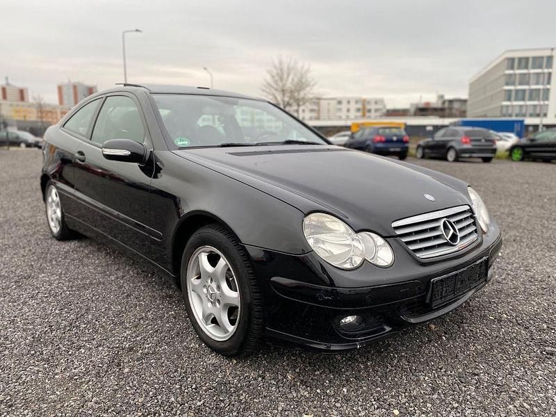 Gebraucht Mercedes C200 163 PS (119 kW) 2006 Schwarz Coupé