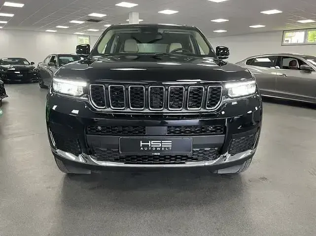 Gebraucht Jeep Grand Cherokee Limited 294 PS (216 kW) 2022 Schwarz SUV