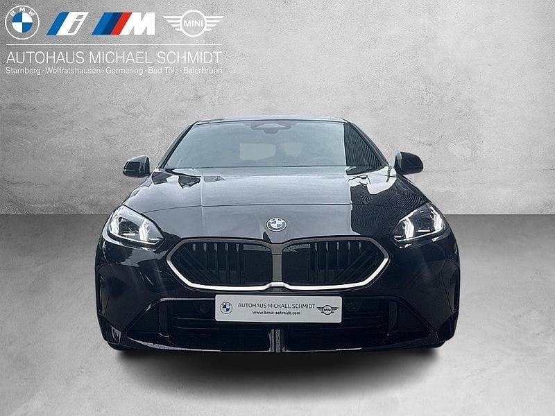 Neu BMW 220 M Sport 163 PS (119 kW) 2026 Black sapphire Coupé